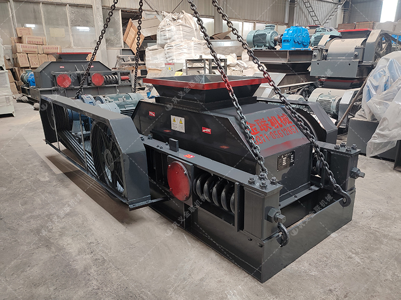 為什么越來越多的工程選擇雙齒輥破碎機處理水泥路面？