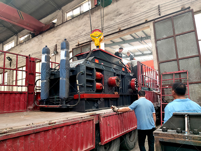 選購(gòu)液壓對(duì)輥制砂機(jī)時(shí)容易被忽視的參數(shù)是什么？