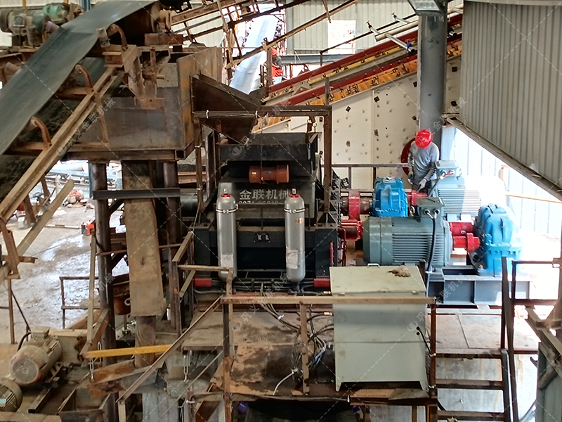 選購(gòu)液壓對(duì)輥制砂機(jī)時(shí)容易被忽視的參數(shù)是什么？