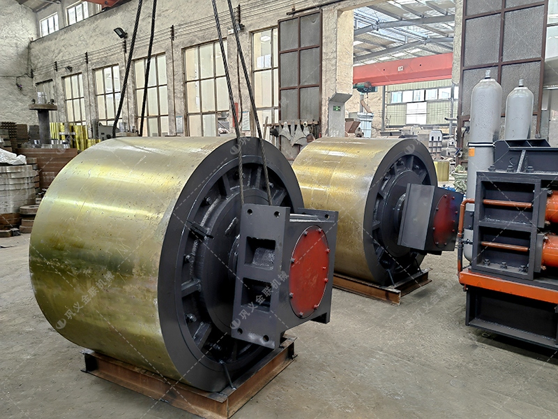 堅硬VS濕粘，原料硬度大變臉？液壓對輥破碎機如何見招拆招？